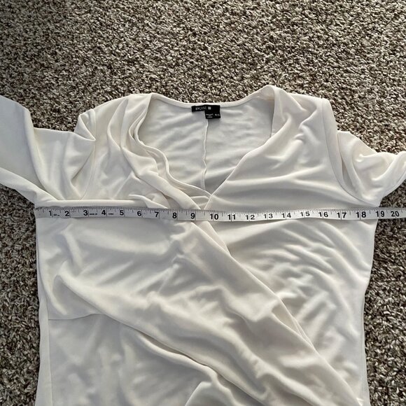 Bylyse White Draped Faux Wrap Asymmetrical Hem Long Sleeve Top Women's Size P/S - Picture 6 of 7